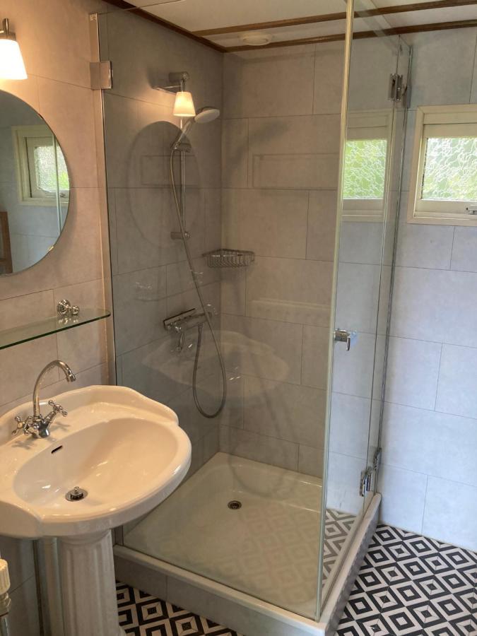 Chalet Wild Forest, knus chalet op de Veluwe met gratis parkeren Putten Buitenkant foto