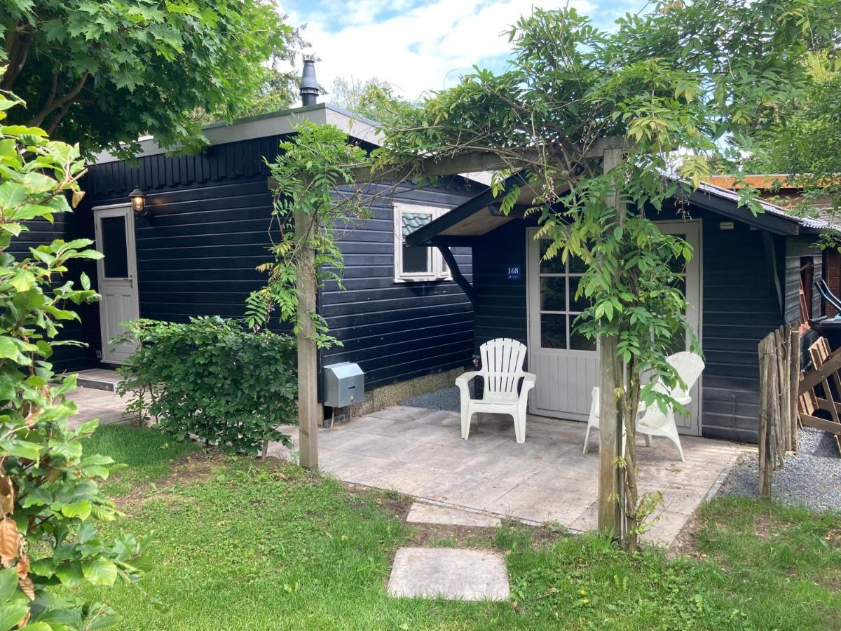 Chalet Wild Forest, knus chalet op de Veluwe met gratis parkeren Putten Buitenkant foto