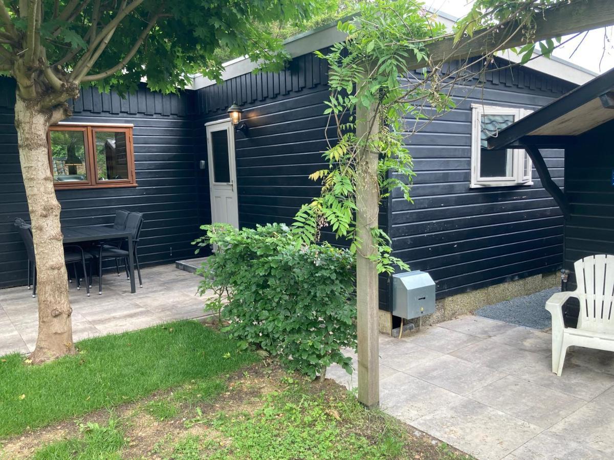 Chalet Wild Forest, knus chalet op de Veluwe met gratis parkeren Putten Buitenkant foto